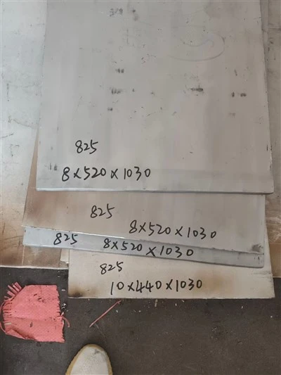 Seos 825 Levy – 520 × 1030 × 8 mm